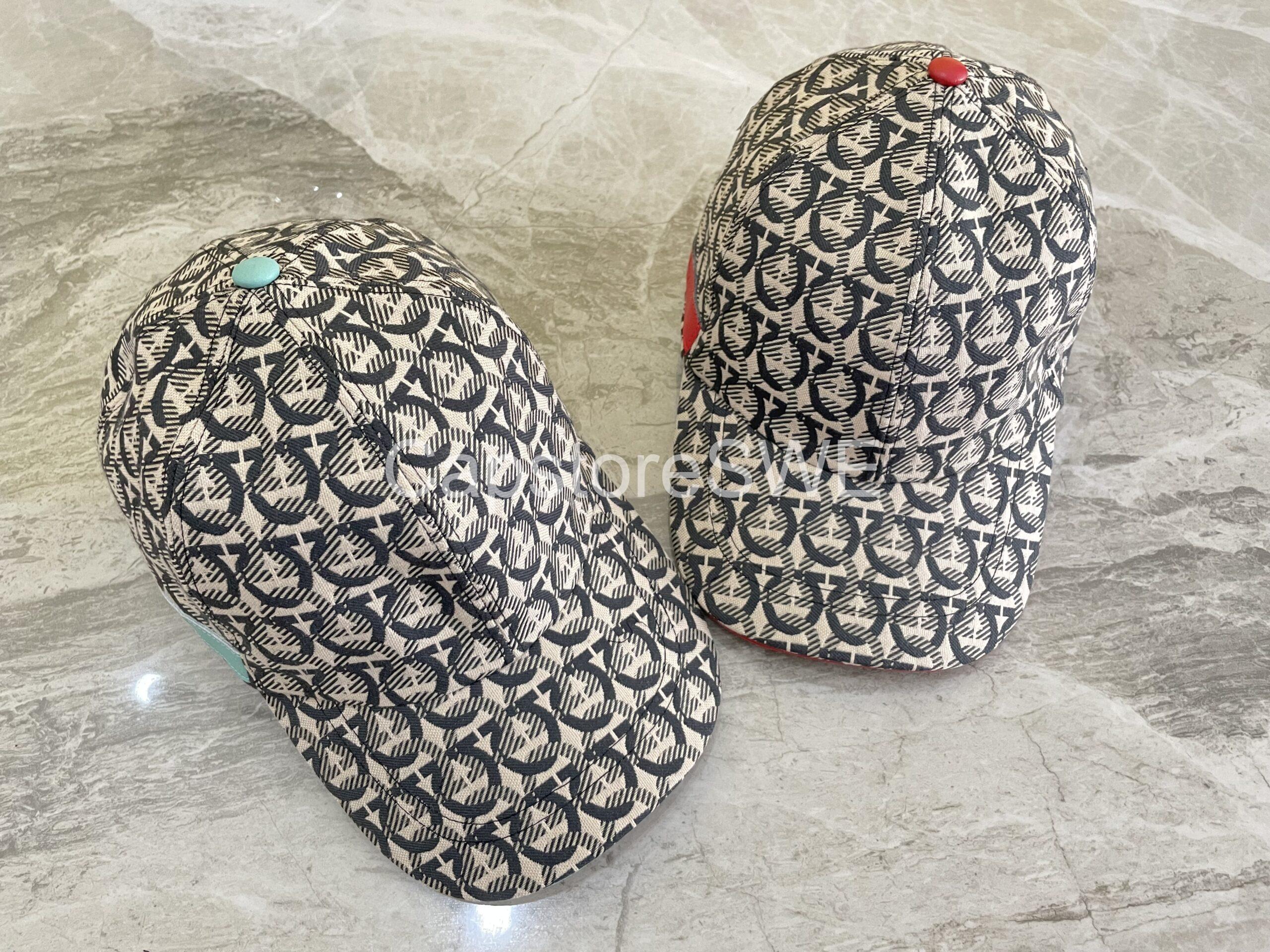 salvatore ferragamo gancini print baseball cap – beige/black with green leather trim salvatore ferragamo gancini print baseball cap – beige/black with green leather trim