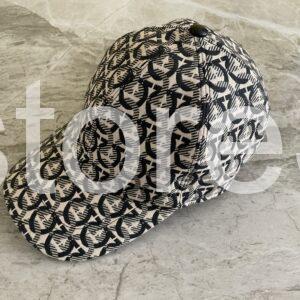 salvatore ferragamo gancini print baseball cap – beige/black