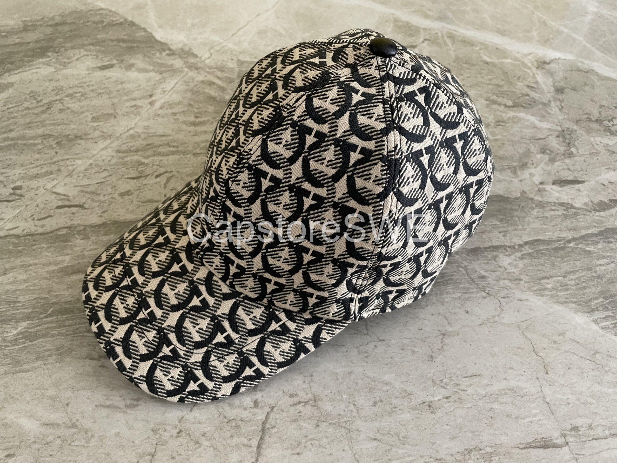 salvatore ferragamo gancini print baseball cap – beige/black salvatore ferragamo gancini print baseball cap – beige/black